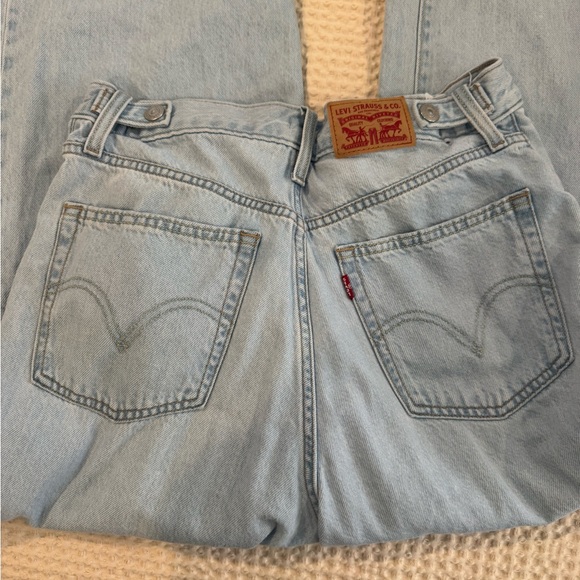 Levi’s Women’s Cinch Baggy - Picture 5 of 8